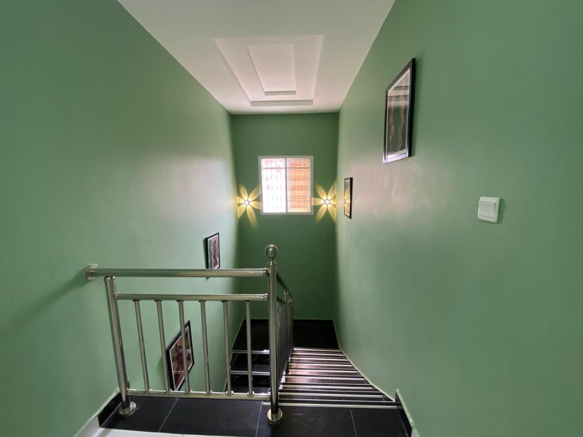C7 Hazelwood Residence & Suites Abuja Exterior photo
